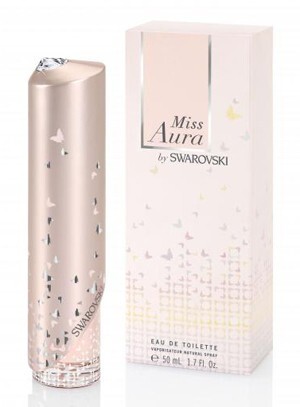 2_Miss Aura with pack.jpg