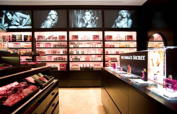 3_Victoria’s Secret_store.jpg