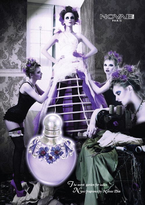 1_Trevi Fountain_twith girls.jpg 1_Trevi Fountain_twith girls.jpg