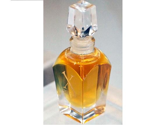 2_Oud fragrance.jpg