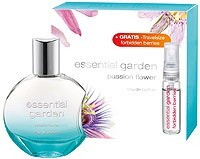 2_Essential Garden_Passion Flower_with pack.jpg 2_Essential Garden_Passion Flower_with pack.jpg