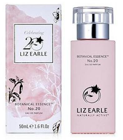 Liz Earle_Botanical Essence No.20_perfume with pack.jpg Liz Earle_Botanical Essence No.20_perfume with pack.jpg