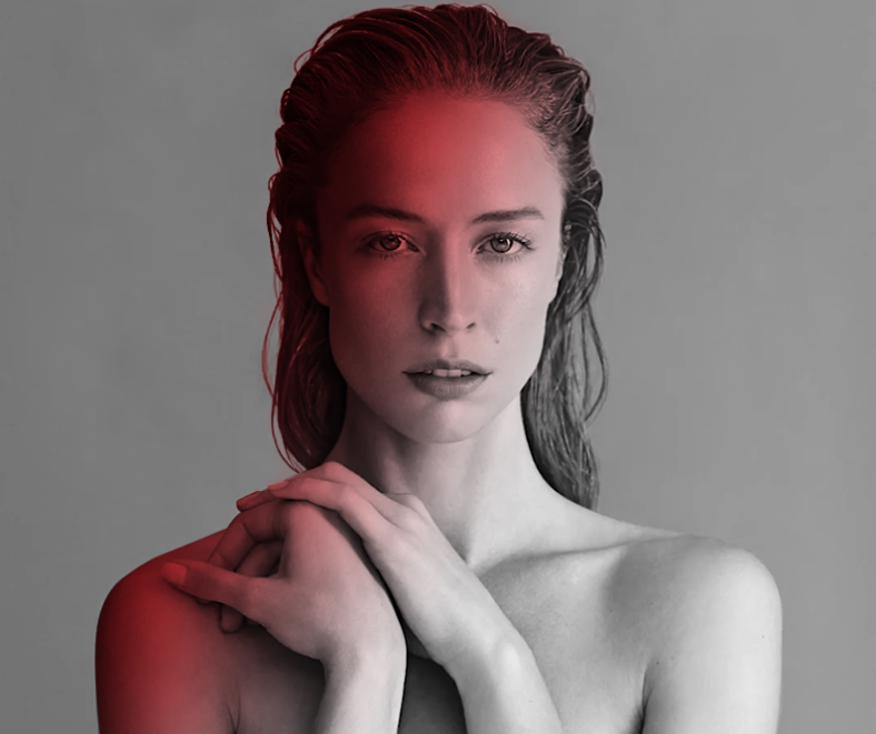 Лицом рекламной кампании Narciso Rouge стала бразильская модель Ракель Циммерманн