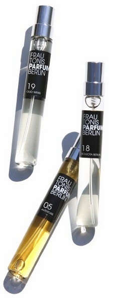 6_1_Frau Tonis Parfum_Edgy Berlin_travel size coffret.jpg