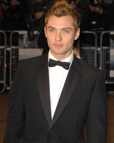 face_perfume_acter_Jude Law.jpg