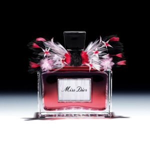 Dior и Maison Février показали эксклюзивное издание Miss Dior Essence