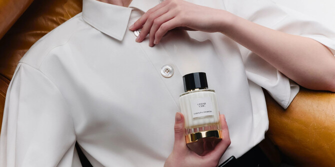 Carolina Herrera пополнили коллекцию The Confidential новым ароматом Cedar Chic