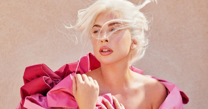 Цветы, цитрусы, ваниль: Valentino Beauty представили Voce Viva Intensa