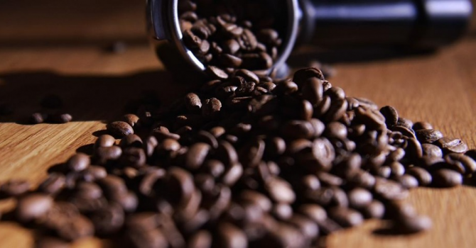 Зерна кофе в парфюмерных магазинах: зачем?