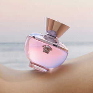 Versace запускают в широкую продажу аромат Dylan Blush Pink