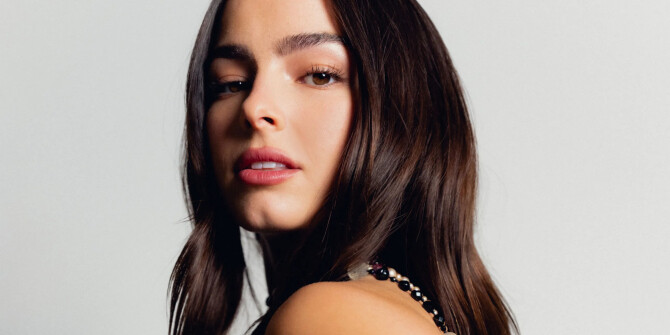 Тиктокер Эддисон Рэй представила коллекцию ароматов