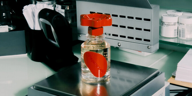 Off-White запустили парфюмерно-косметическую линию Paperwork