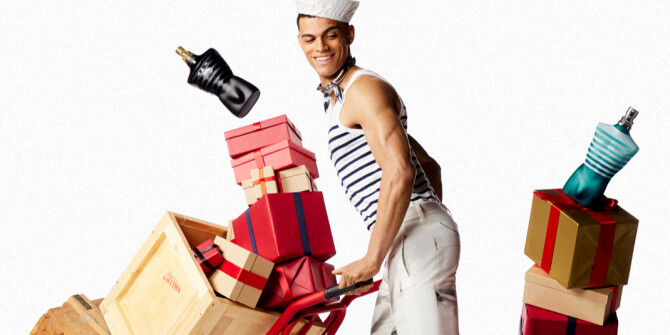 Jean Paul Gaultier показали рождественскую коллекцию