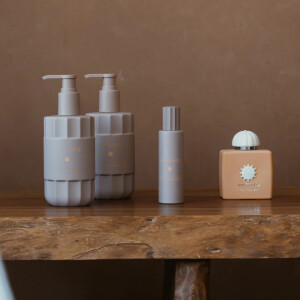 Новое за неделю: средства для тела Amouage, релизы Skylar, Gisou и Bon Parfumeur