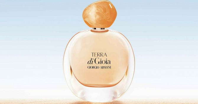 Груша, амбра, бергамот: Giorgio Armani выпустят Terra di Gioia