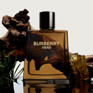 Burberry выпустили фланкер мужского аромата Hero в более интенсивной концентрации