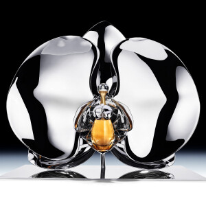 Dior и Марк Куинн представляют аромат Le Nectar de J'adore