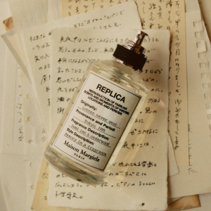 Ольфакторный портрет Токио 1995 года в новом аромате Maison Margiela Letter Never Sent