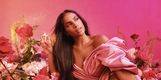 Snif выпустили аромат Rose Era в коллаборации с бьюти-инфлюенсером Моне Макмайкл