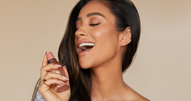 Cacharel опубликовали кампанию «Yes I Am Glorious» с Шей Митчелл