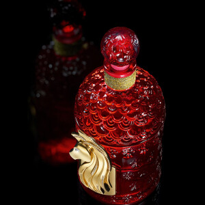Guerlain показали коллекционное издание Rouge Bonheur, посвящённое символу 2026 года