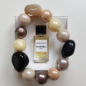 Intelligence is sexy. Les Exclusifs de Chanel Coromandel.