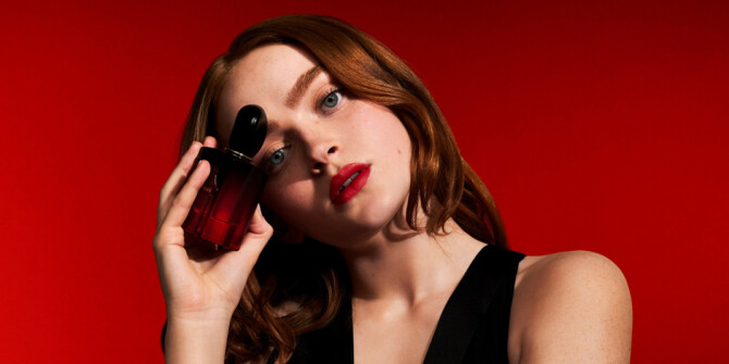 Giorgio Armani показали новую версию аромата Si Passione Intense