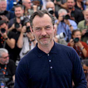 Новое за неделю: османтус, беспоук для Джуда Лоу и «Лэтуаль» в Дубае