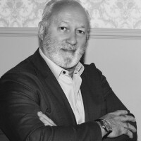 Луиджи Виньес