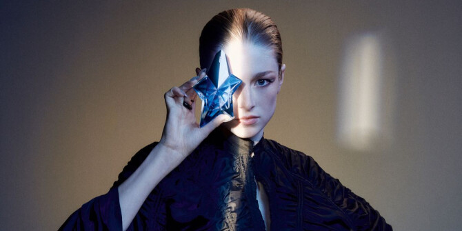 Mugler показали рекламную кампанию Angel Elixir с участием Хантер Шафер