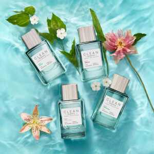 Clean Beauty Collective показали коллекцию Clean Reserve H2EAU, созданную для чувствительной кожи