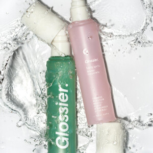 Glossier выпускают ароматные дымки Sandstone и Orange Blossom Neroli