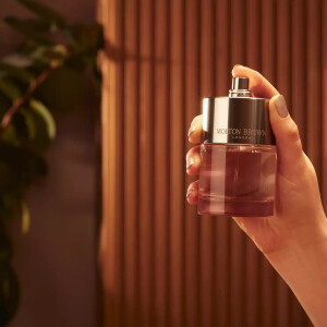 Имбирь и роза: Molton Brown представили Rose Dunes Eau de Toilette