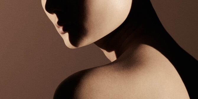 Aēsop посвятили Gloam Eau de Parfum "тайнам подсознания"