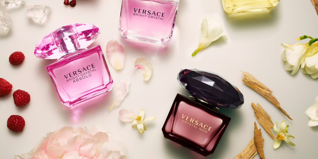 Versace объявили о выходе новых фланкеров ароматов Bright Crystal и Crystal Noir
