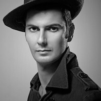 Кристофер ДиКас