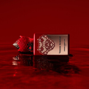 Стефан Юмбер Люка выпустил эксклюзивный аромат для России — Pink Boa