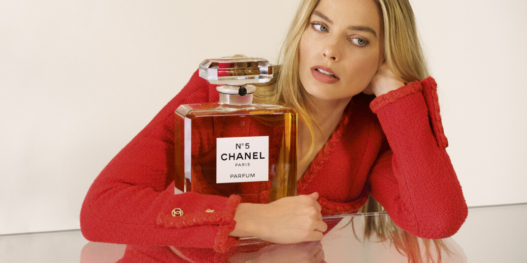 Еще одна культовая роль: Chanel показали рекламный фильм с Марго Робби