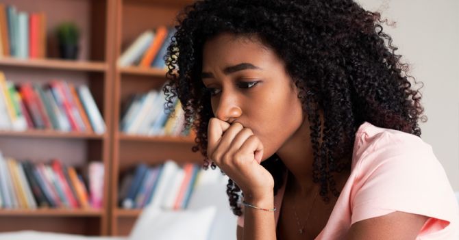 Нервничаю и испытываю тревогу от запаха духов. Что делать?