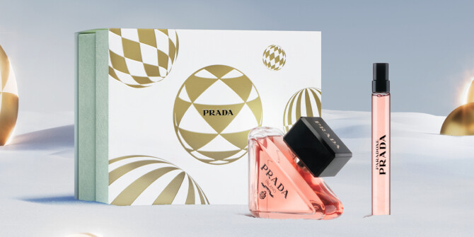 Prada приглашают выбрать рождественские подарки в Pradaland