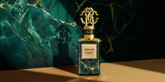 Marbleous Cypress: кипарис, ветивер и можжевельник в новом издании Roberto Cavalli