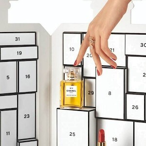 Chanel в честь юбилея N°5 выпустили адвент-календарь