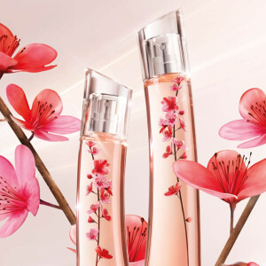 Гречишный чай, сакура и тубероза — в новом Flower Ikebana от Kenzo