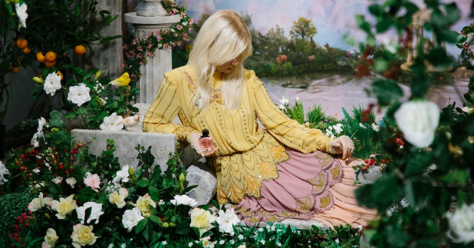 Лицом лимитки Gucci Flora Gorgeous Gardenia стала Юния Пахомова