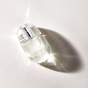 No Makeup Makeup запускают аромат, адаптирующийся к индивидуальному запаху кожи