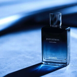 Aramis анонсировали выход флагманского мужского аромата Intuition