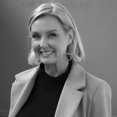 Айша Хансен