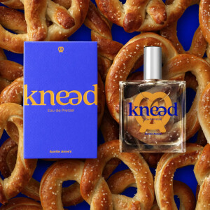 Новое за неделю: аромат кренделей, реклама Versace и бутик Acqua di Parma