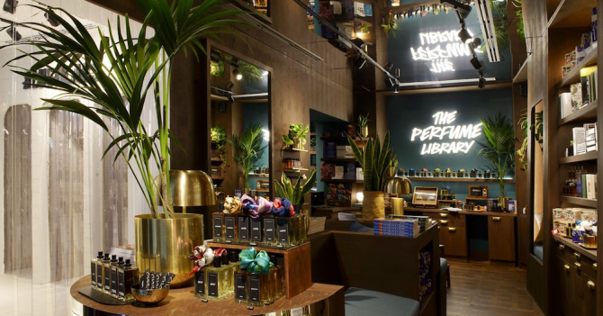 В Москве открылась парфюмерная библиотека Lush