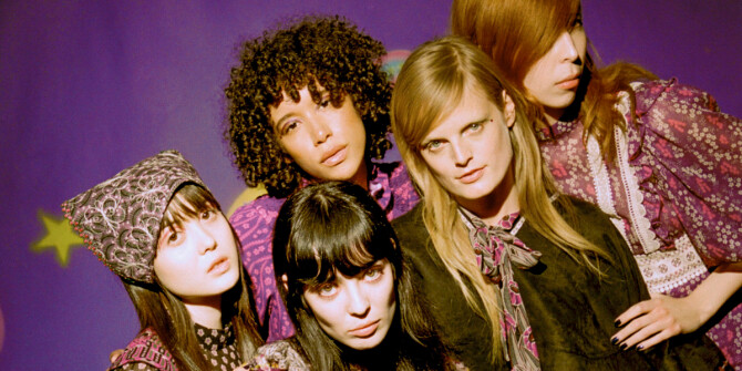 Anna Sui представили фланкер Cosmic Sky во флаконе в виде воздушного шара